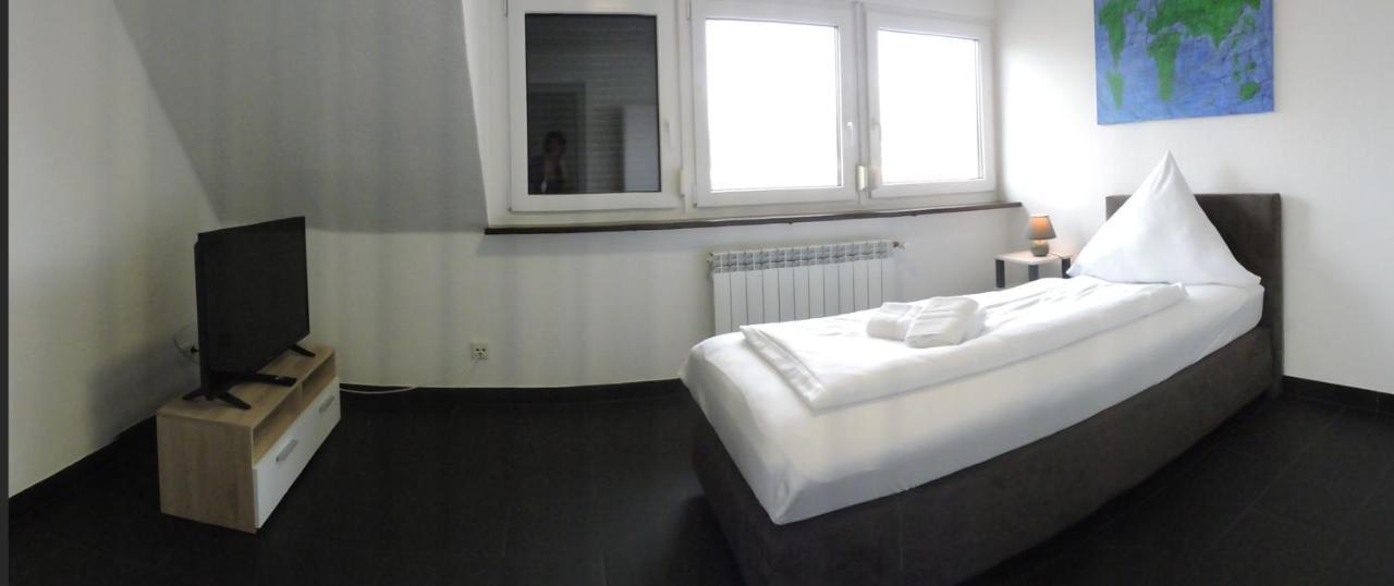 Ferienwohnungen Fabry Sarrebruck Exterior foto